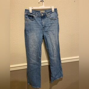 Madewell denim! Very lightly used - size 31. Mid-rise kickout jeans.